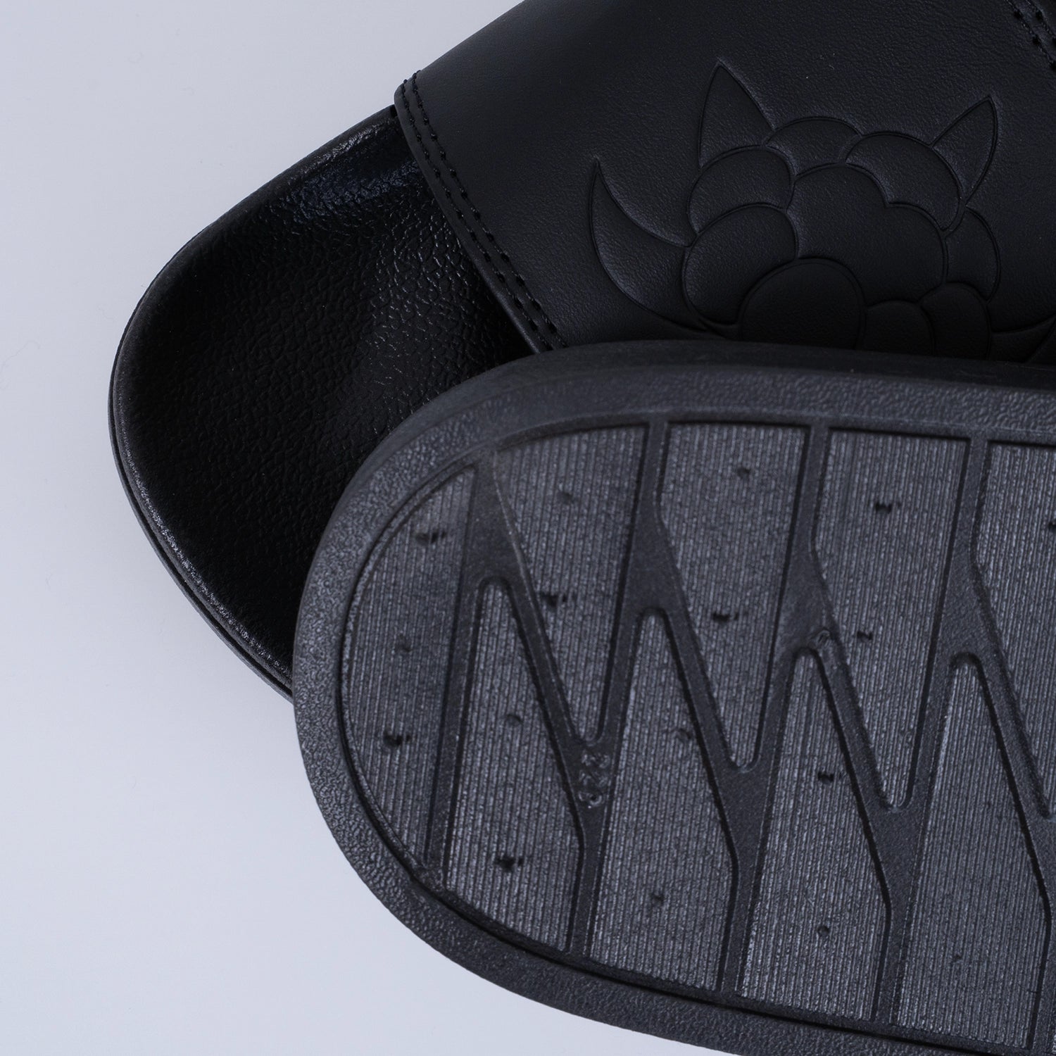 CB LUXE TOFFLA - ALL BLACK