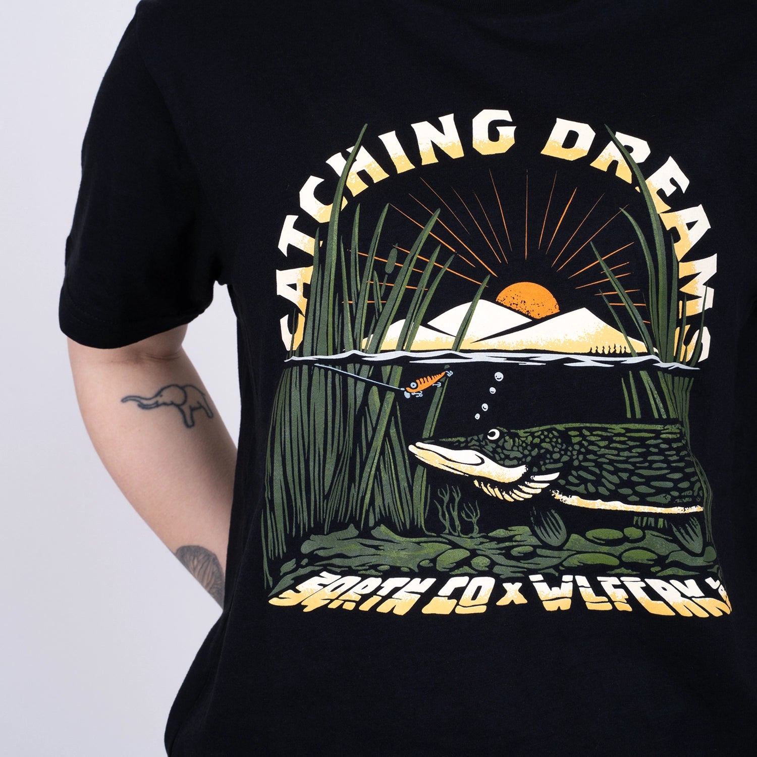 DREAMS T-SHIRT - BLACK
