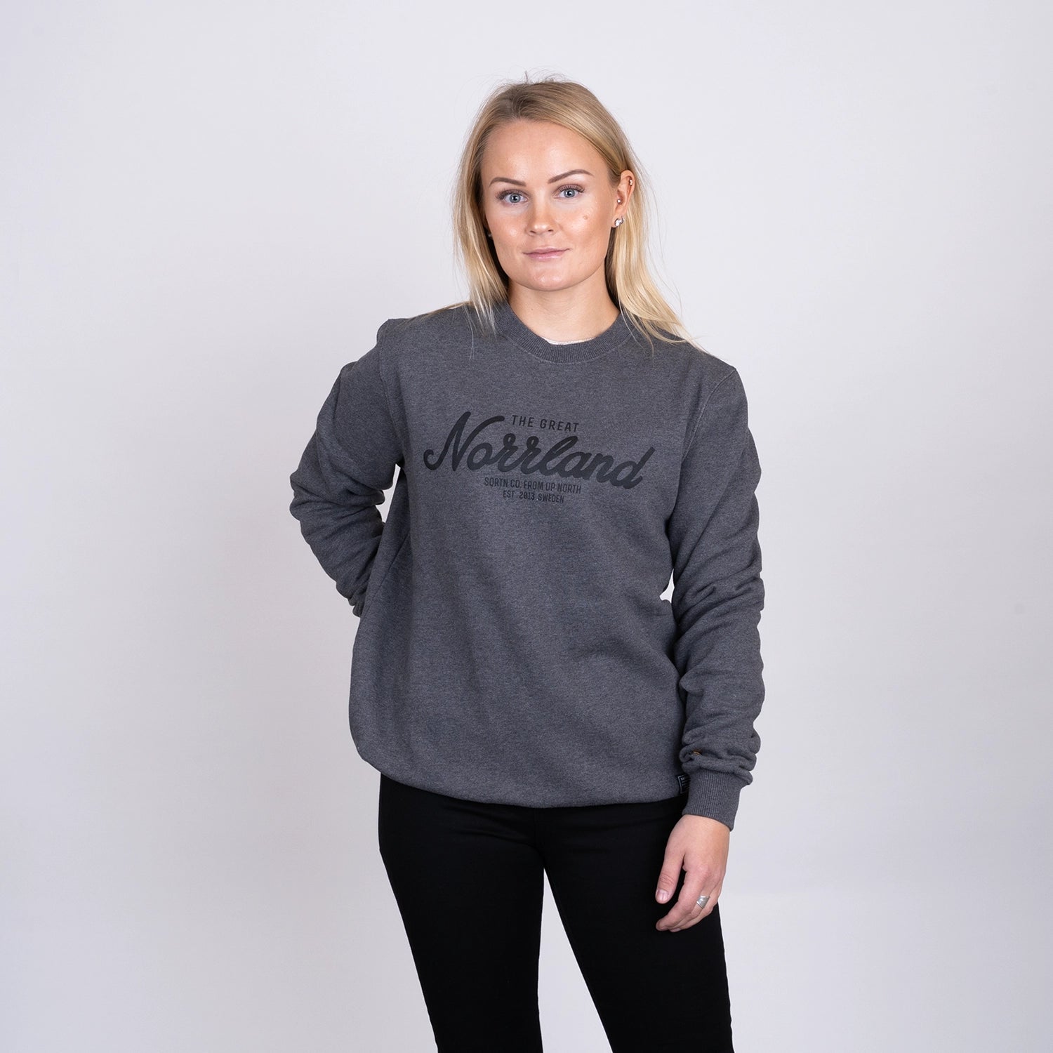 GREAT NORRLAND CREWNECK - CHARCOAL