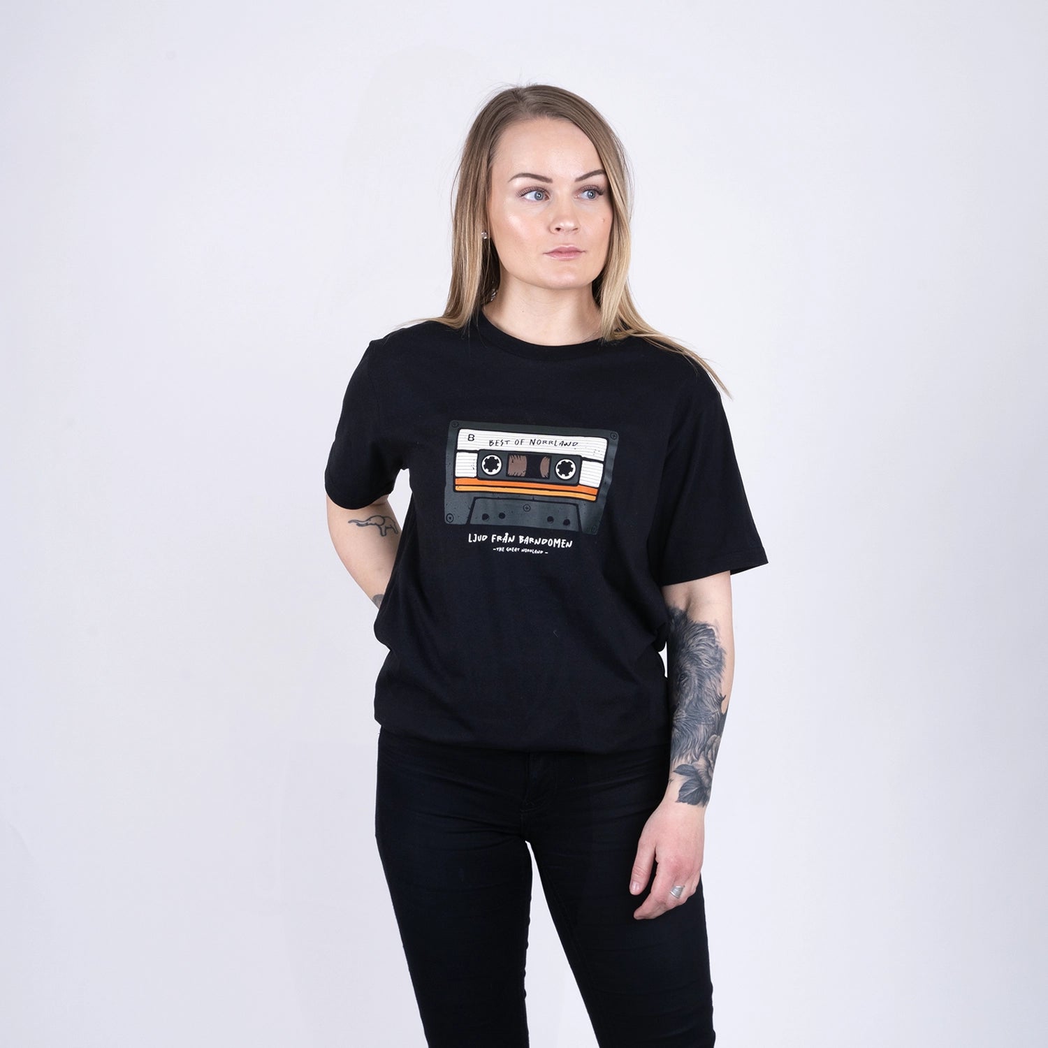 KASSETT T-SHIRT - BLACK