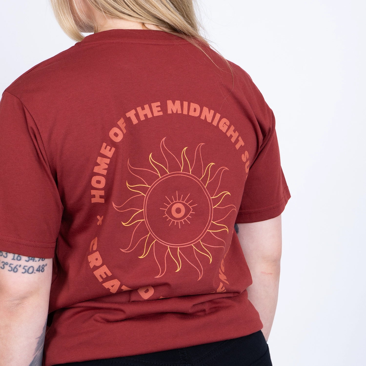MIDNIGHT SUN T-SHIRT - AUTUMN RED