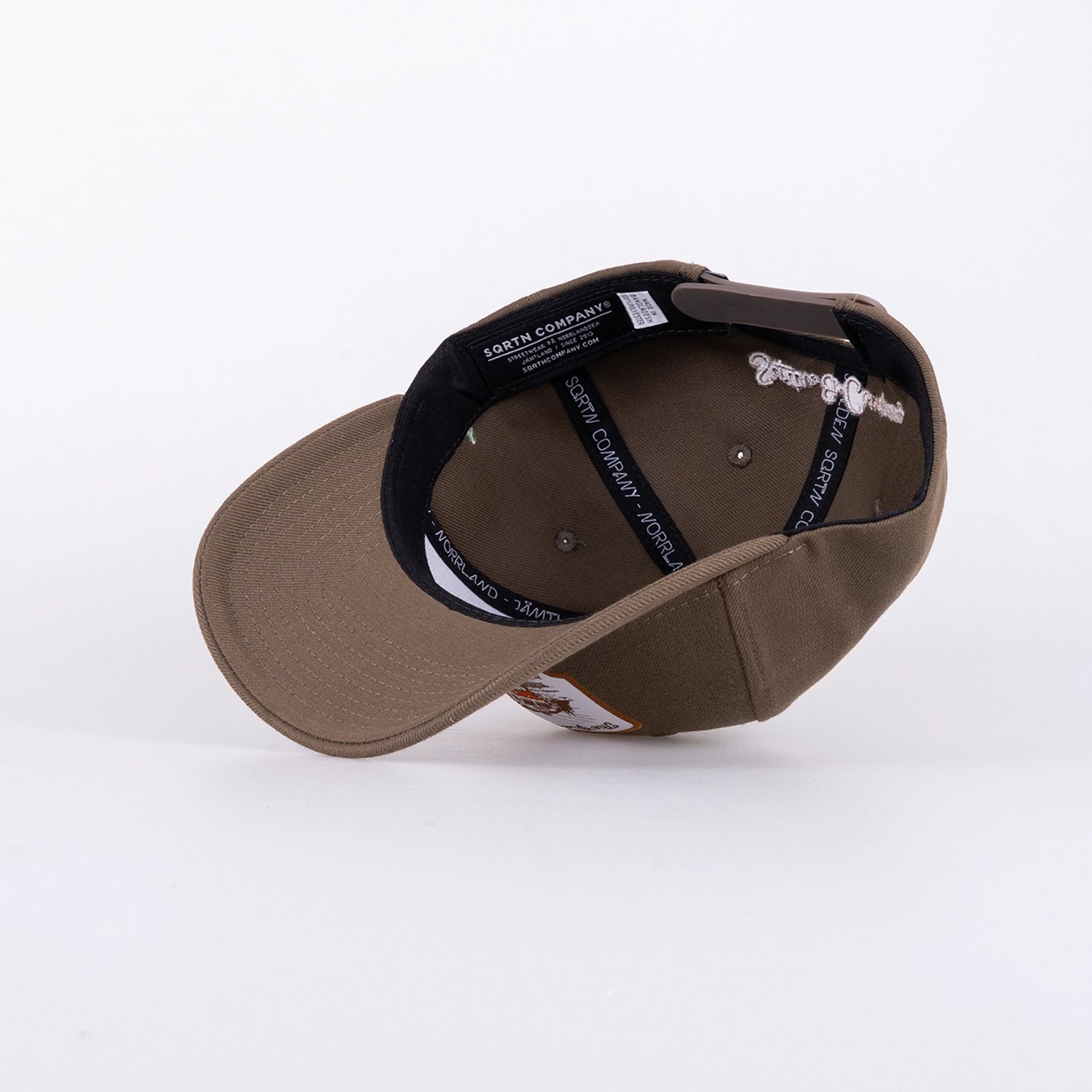NÄRA TILL INGENTING KEPS - HOOKED BROWN