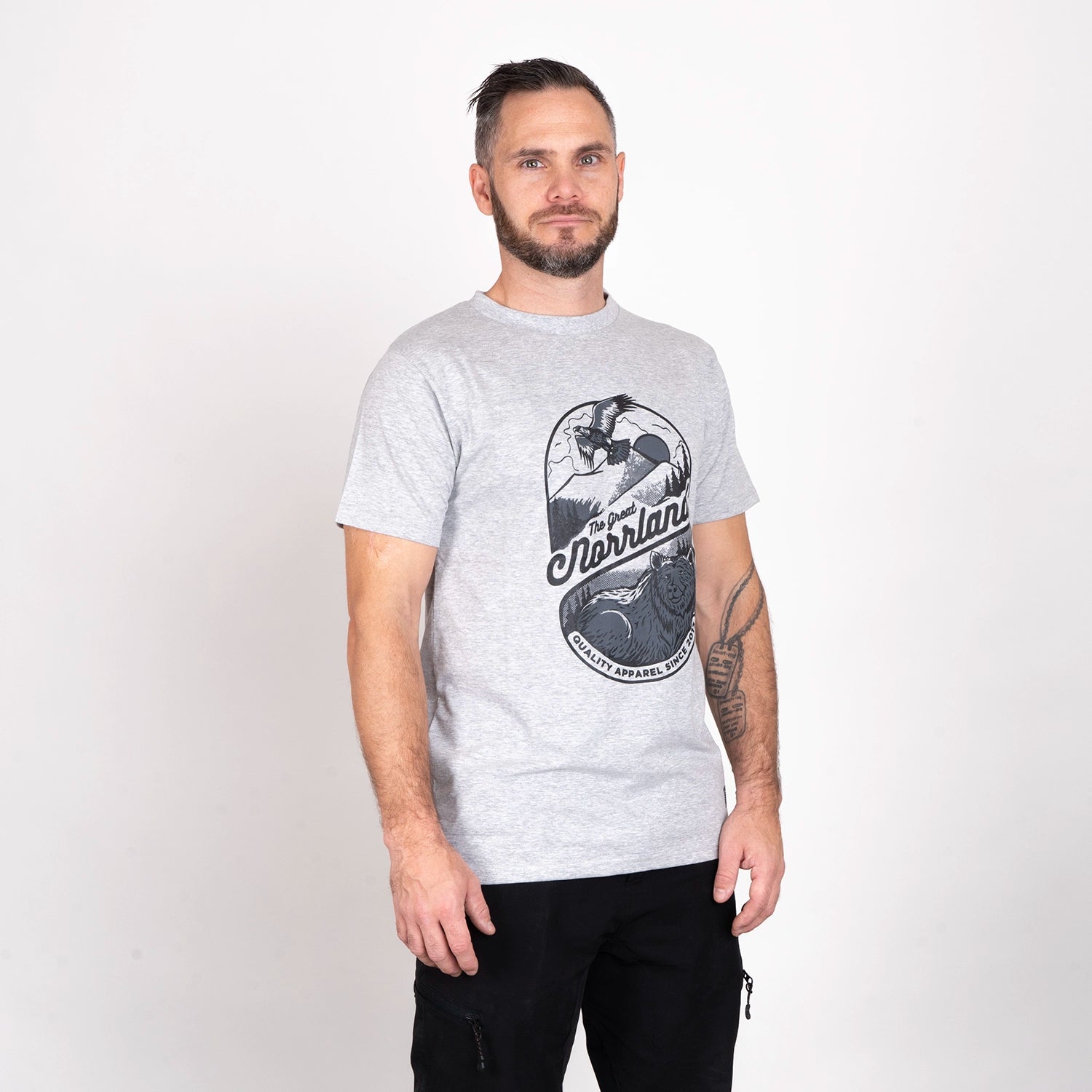 BADGE T-SHIRT - HEATHER GREY