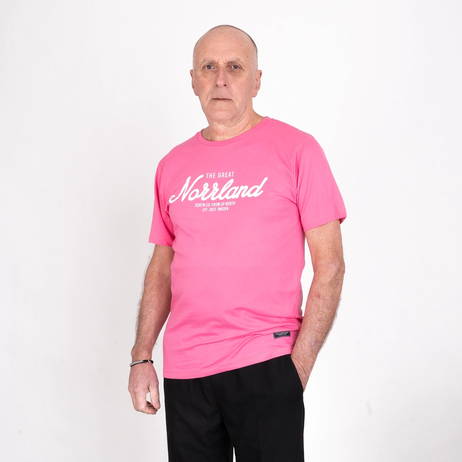 GREAT NORRLAND T-SHIRT - HOT PINK