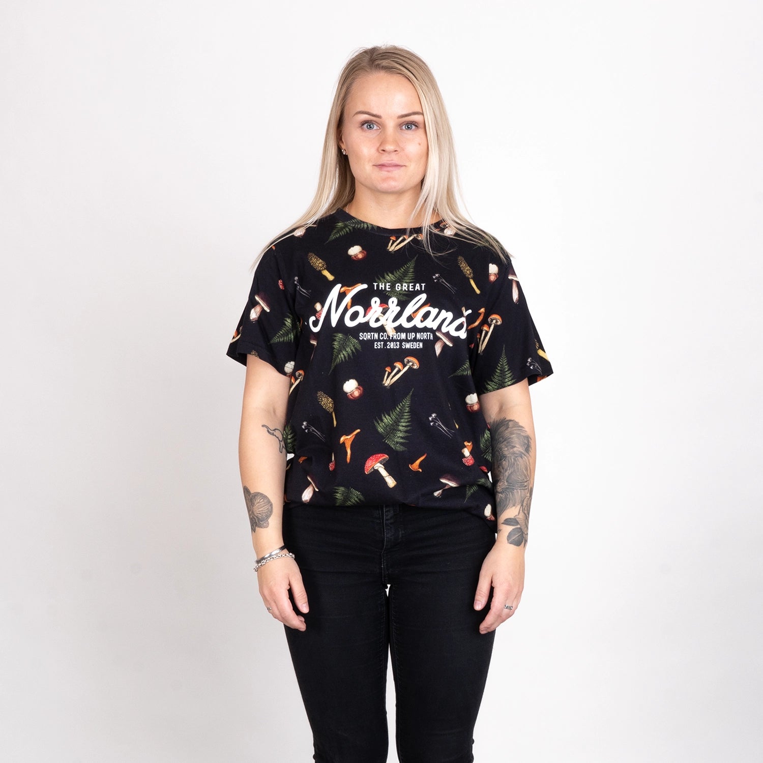 GREAT NORRLAND T-SHIRT - SHROOM BLACK