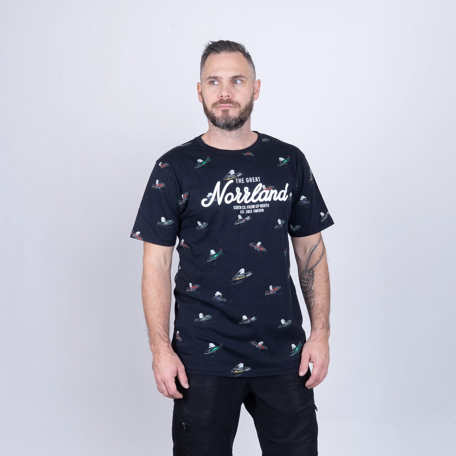 GREAT NORRLAND T-SHIRT - SKOTER BLACK