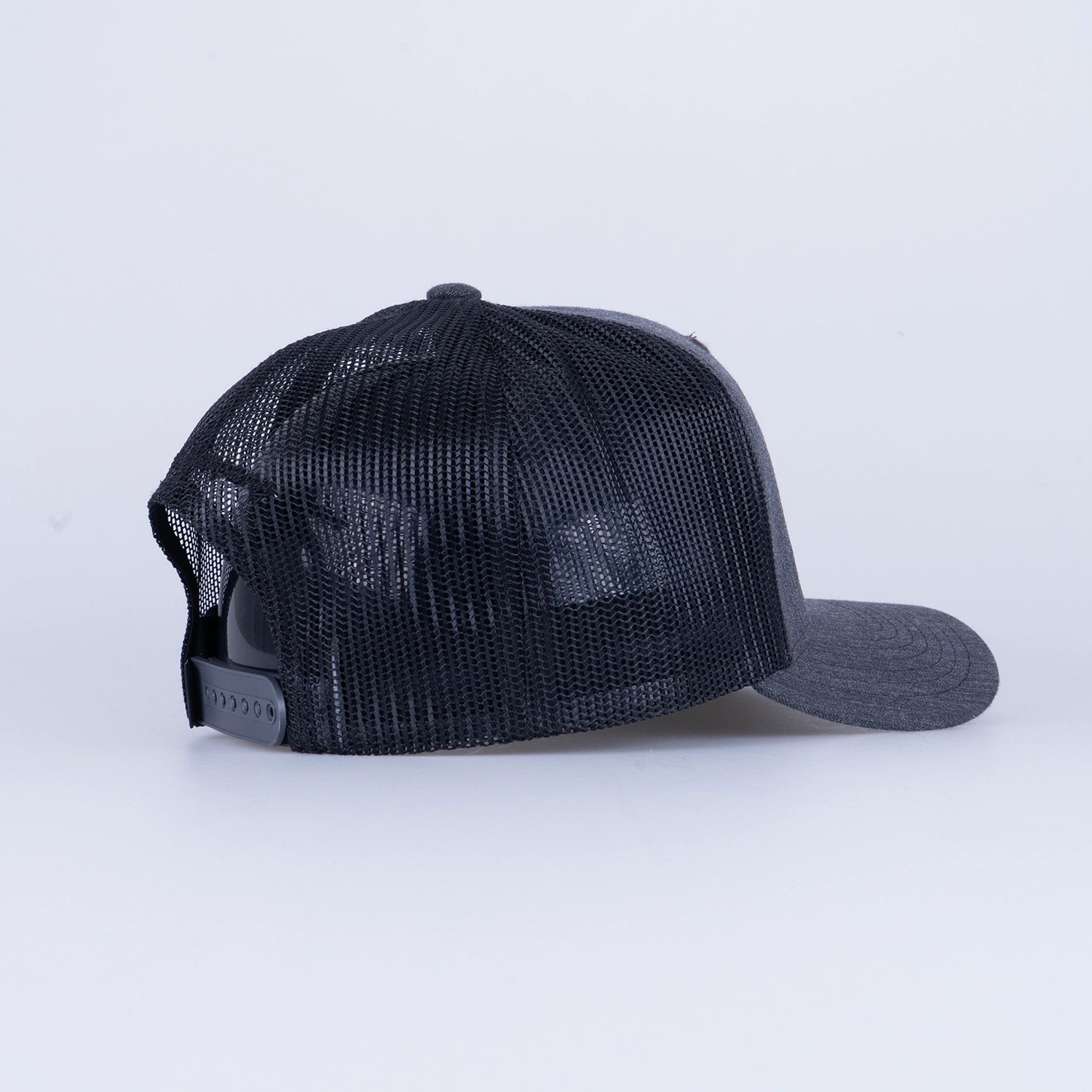 INTO TRUCKER KEPS - HOOKED DARK GREY