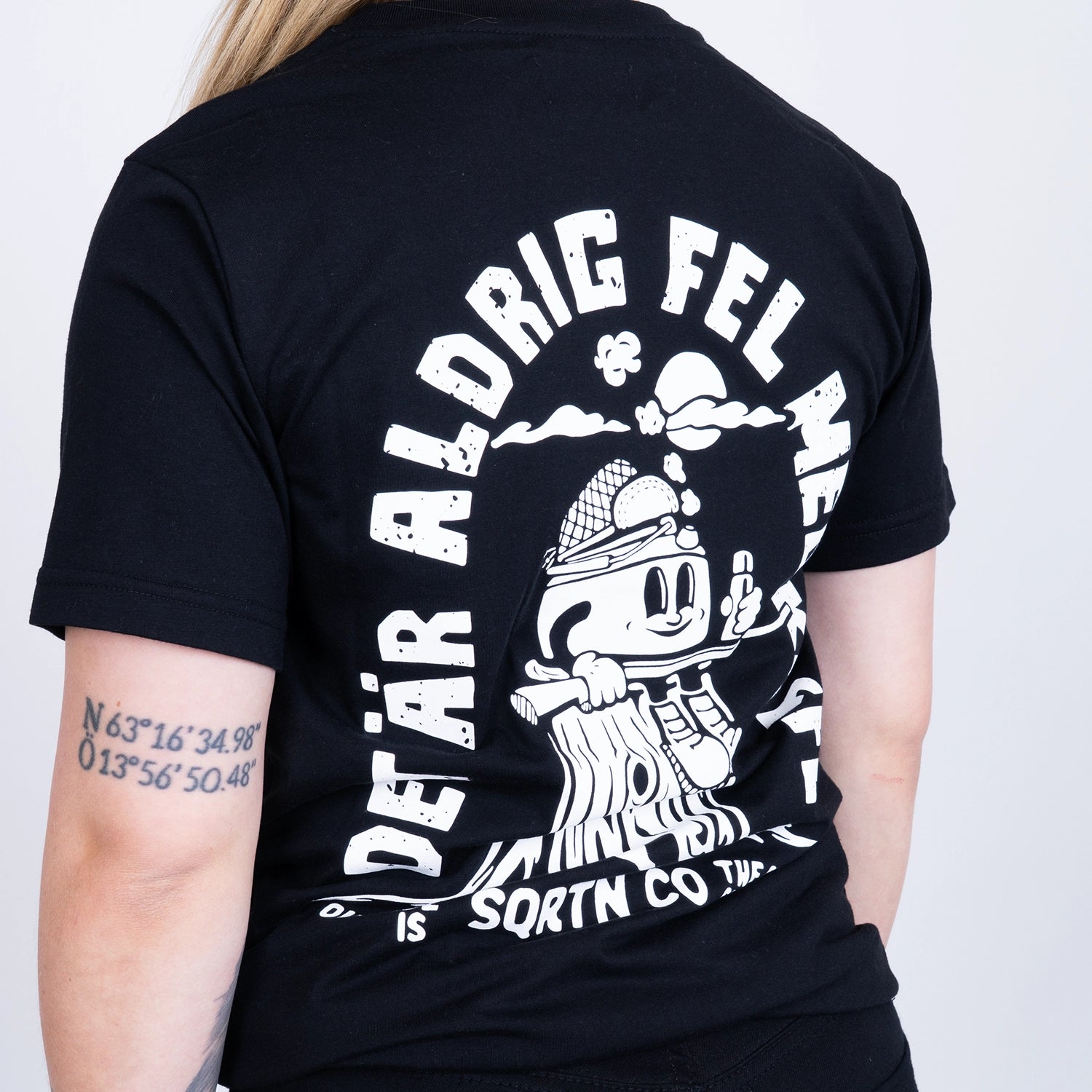 JÄGARPANNA T-SHIRT - BLACK