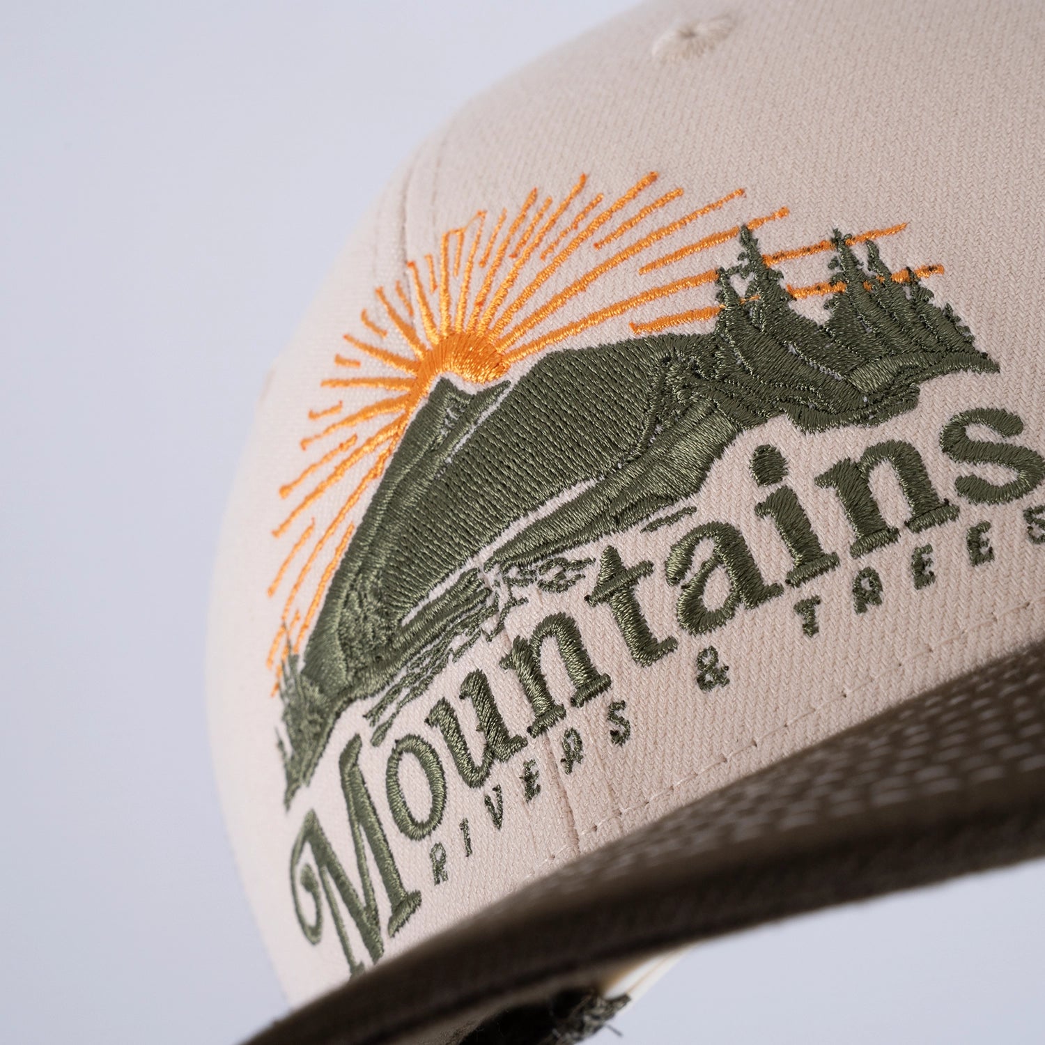 RIVERS & TREES TRUCKER LOW KEPS - SAND