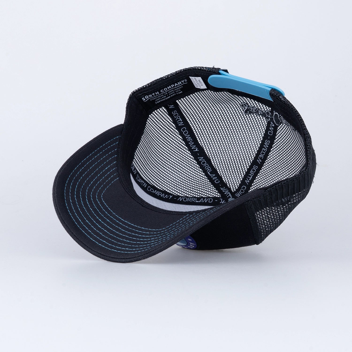 TEGE TRUCKER CAP - HOOKED BLACK