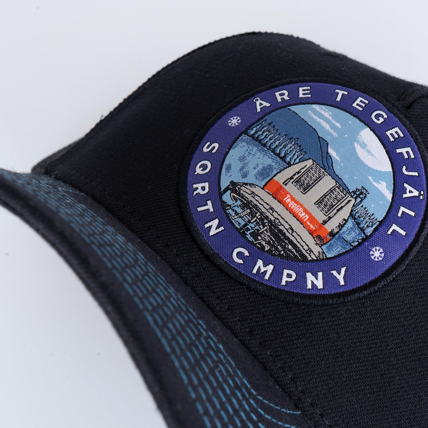 TEGE TRUCKER CAP - HOOKED BLACK